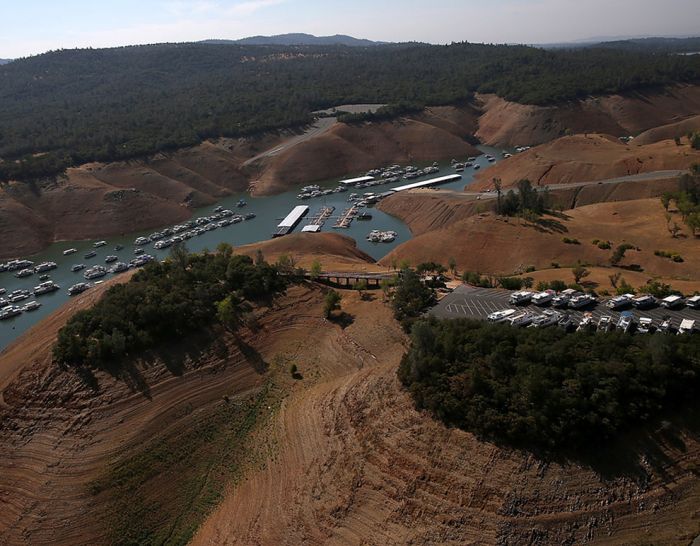 Before And After Photos Show The Severity Of The California Drought (14 pics)
