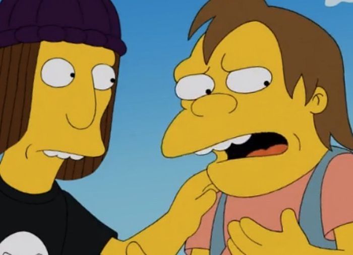 Characters From The Simpsons On The First Episode And Today (36 pics)