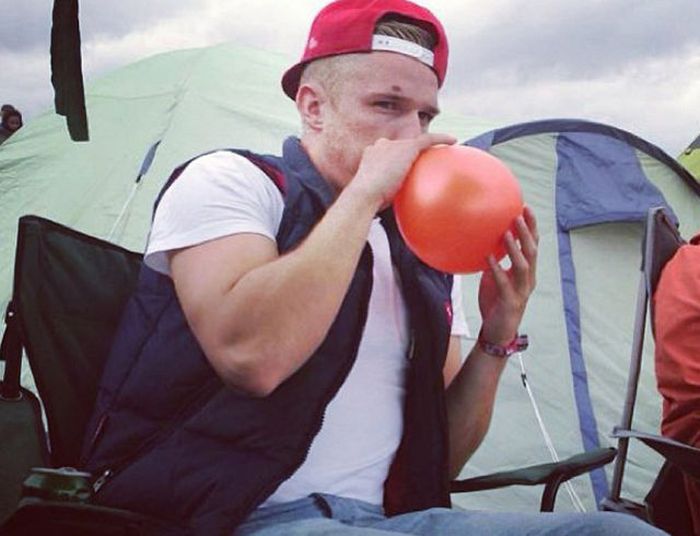 British Teens Consume Laughing Gas (42 pics)