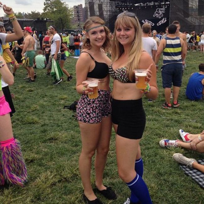 Girls of 2014’s Electric Zoo Weekend (35 pics)
