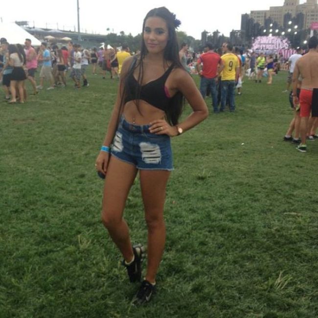 Girls of 2014’s Electric Zoo Weekend (35 pics)