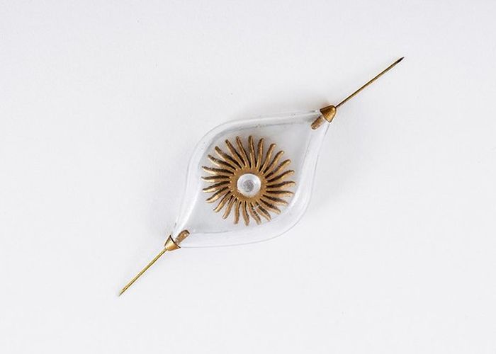 Naomi Kizhner's Jewelry Uses Energy From Your Body (7 pics)
