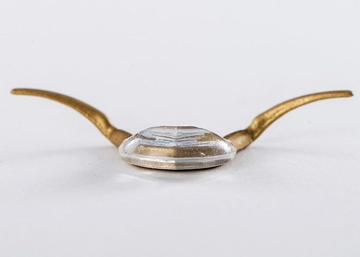 Naomi Kizhner's Jewelry Uses Energy From Your Body (7 pics)