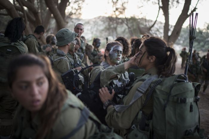 The Brave Women Of The Israeli Army (35 pics)
