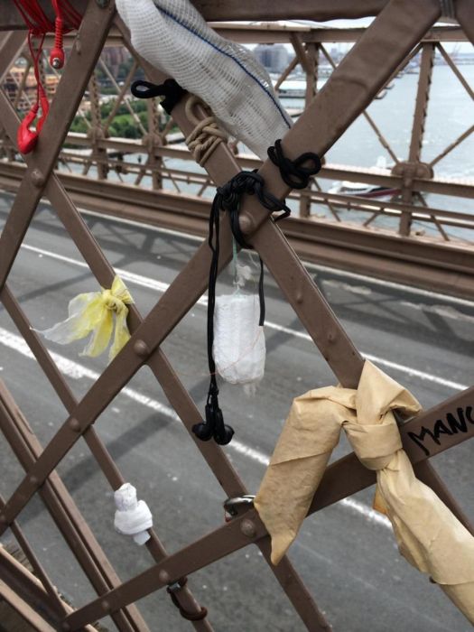 People Are Leaving Something Odd At The Brooklyn Bridge (8 pics)