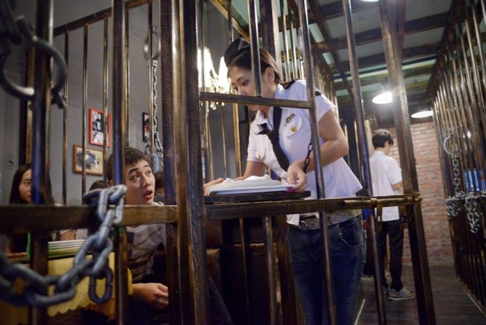 Prison Themed Restaurant In China (12 pics)