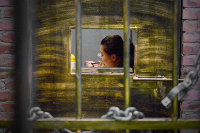 Prison Themed Restaurant In China (12 pics)