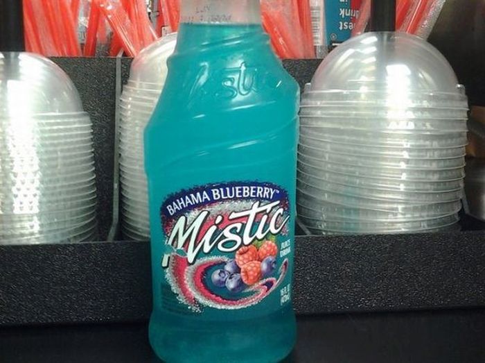 Drinks From The 90s That Were Probably Terrible For Our Health (20 pics)