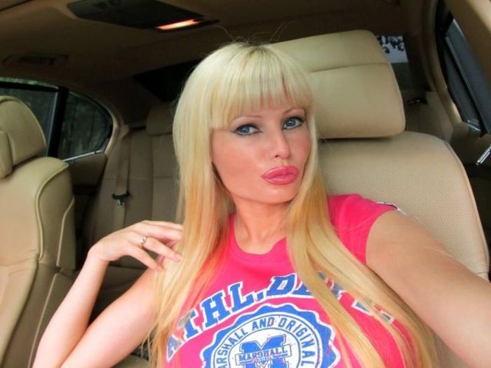 Victoria Wild Looks Like A Real Life Sex Doll (28 pics)