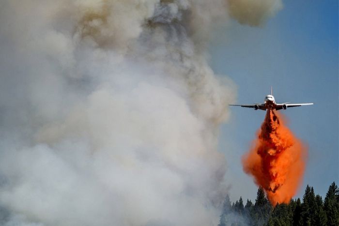 Powerful Pictures Of The California Wildfires  (23 pics)