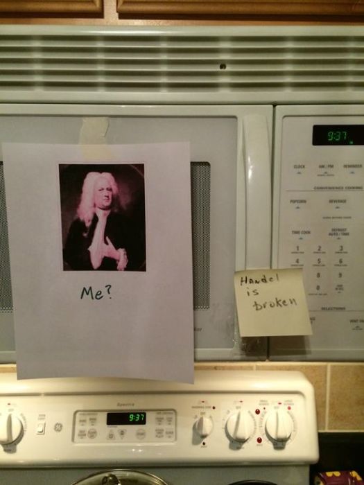 Good Examples Of Why Grammar And Spelling Matter (25 pics)