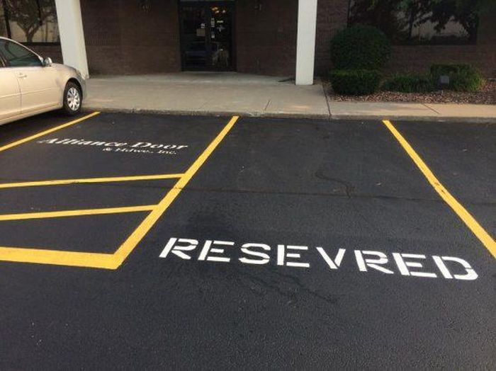 Good Examples Of Why Grammar And Spelling Matter (25 pics)