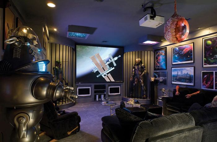 These Man Caves Are Simply Epic (26 pics)