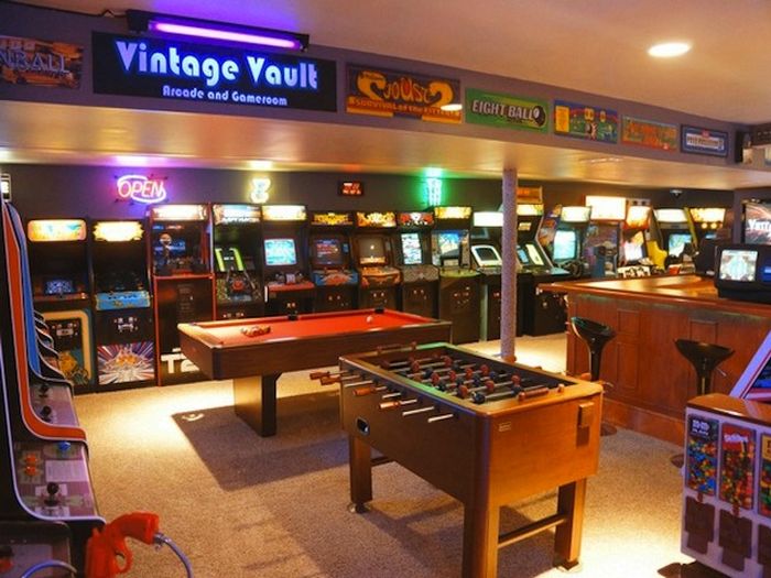 These Man Caves Are Simply Epic (26 pics)
