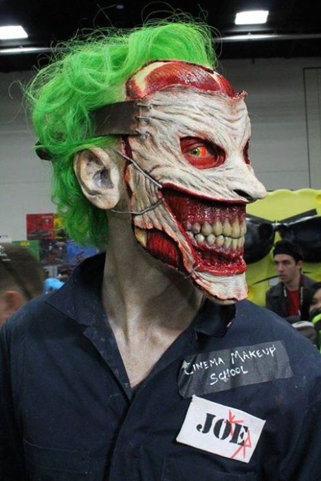 Scary Joker Mask (13 pics)