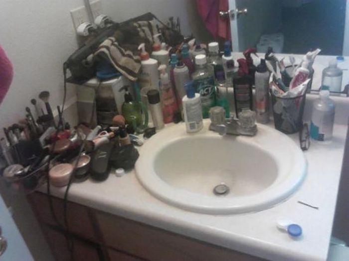 The Truth About Living With A Woman (28 pics)