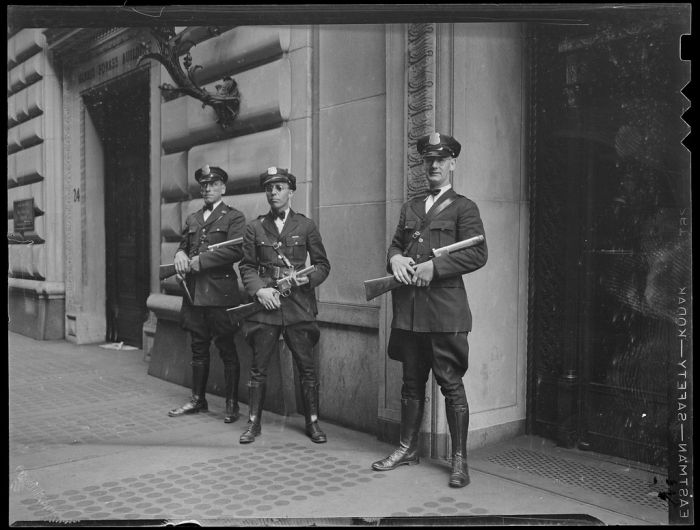 Boston Police Photos From The 1930s (41 pics)