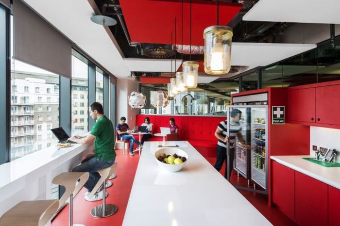 An Inside Look At Google's Dublin Office (75 pics)