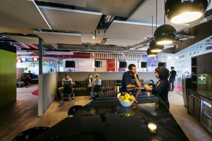 An Inside Look At Google's Dublin Office (75 pics)