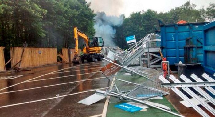 Man Destroys Recycling Center (13 pics)