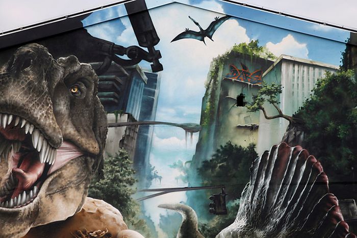 This Jurassic Park Inspired Wall Is A Masterpiece (25 pics)