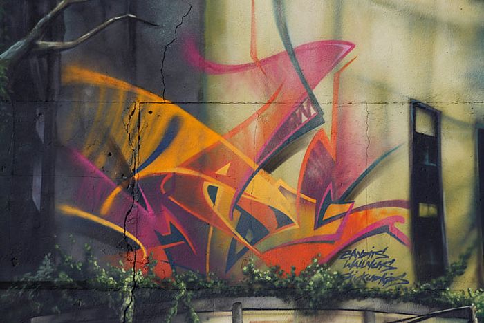 This Jurassic Park Inspired Wall Is A Masterpiece (25 pics)