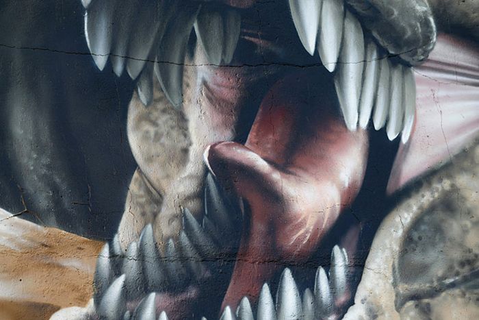 This Jurassic Park Inspired Wall Is A Masterpiece (25 pics)