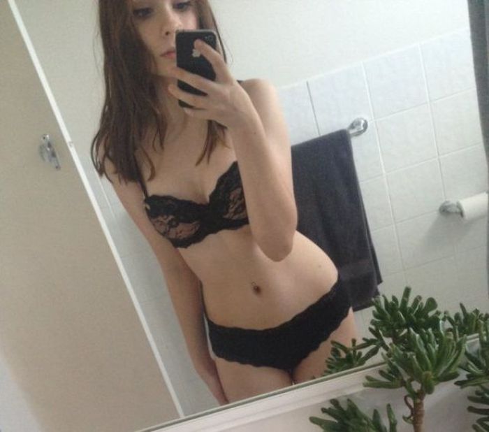 Ladies In Lingerie Make Everything Better (48 pics)