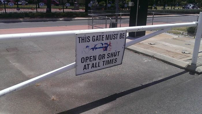 The Only Thing These Signs Do Is Confuse People (33 pics)