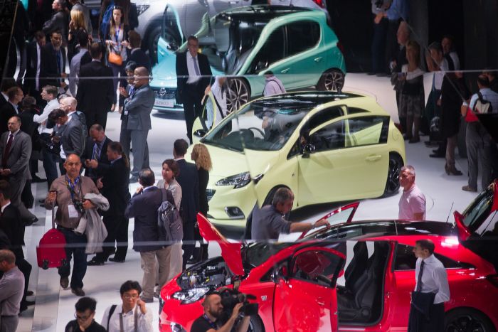 The Incredible Cars Of The Paris Motor Show 2014 (85 pics)