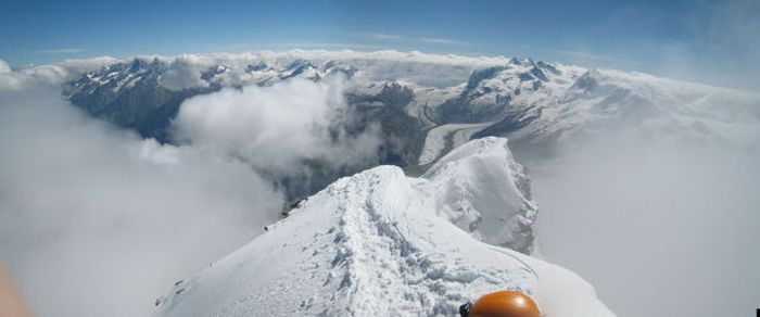 Amazing Views From The Highest Places On Earth (30 pics)