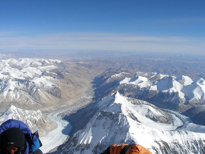 Amazing Views From The Highest Places On Earth (30 pics)