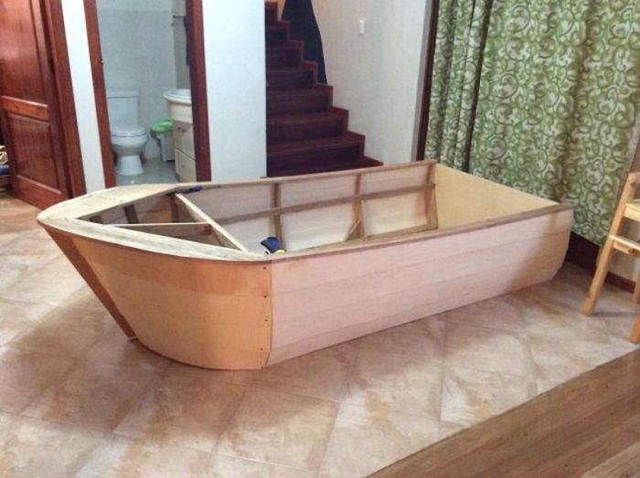 How To Build A Boat Bed From Scratch (12 pics)