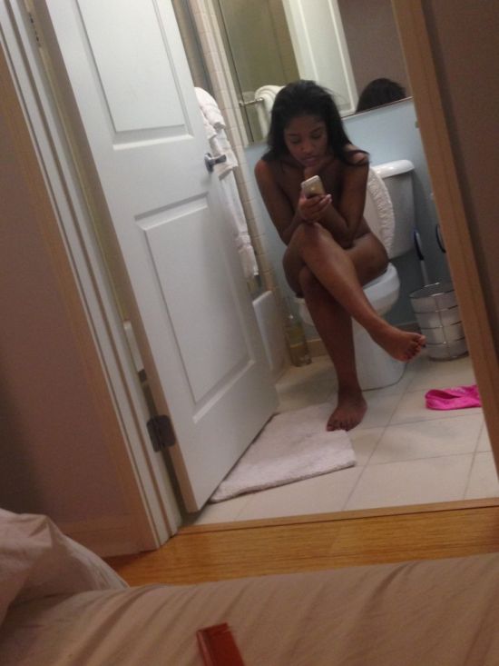 Keke Palmer Is Naked And You Want To Look (6 pics)