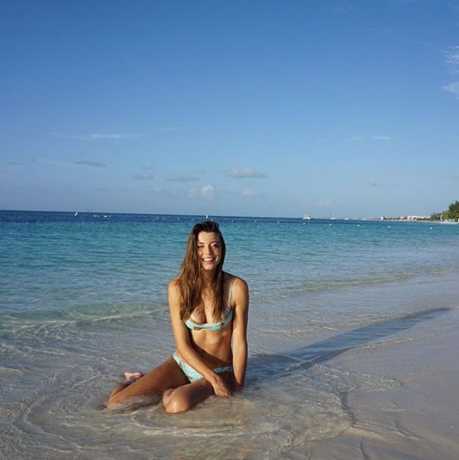Meet Roxanna June Playboy's Miss October (32 pics)