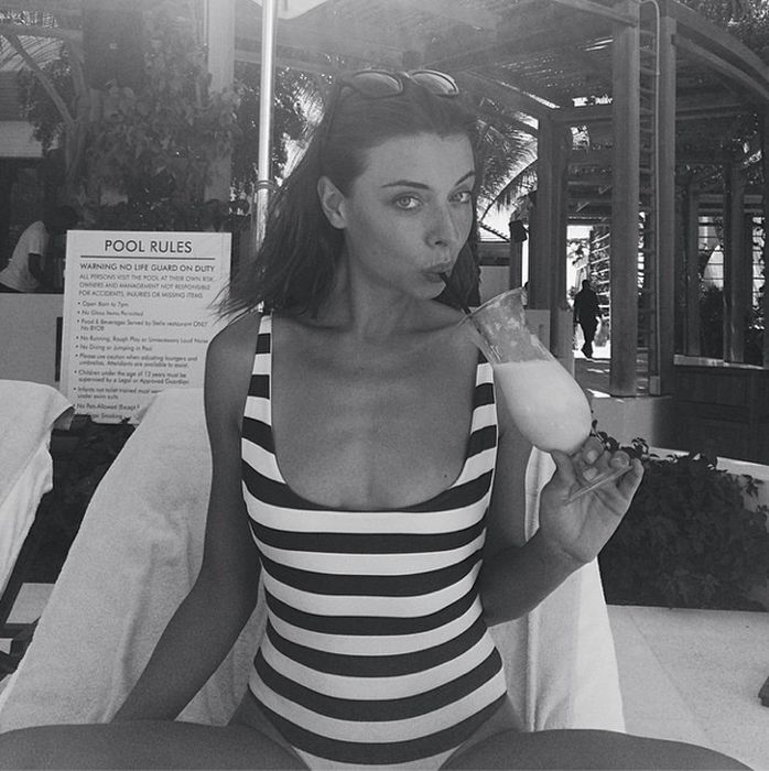 Meet Roxanna June Playboy's Miss October (32 pics)