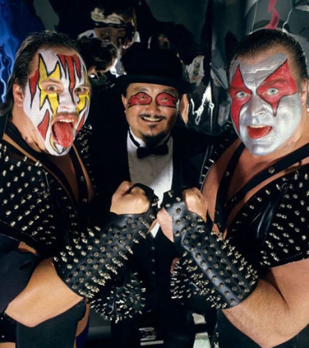 Classic WWE Photos Are A Blast From The Past (33 pics)