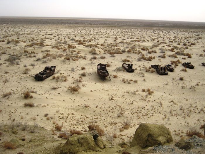 The Aral Sea Is Changing (15 pics)