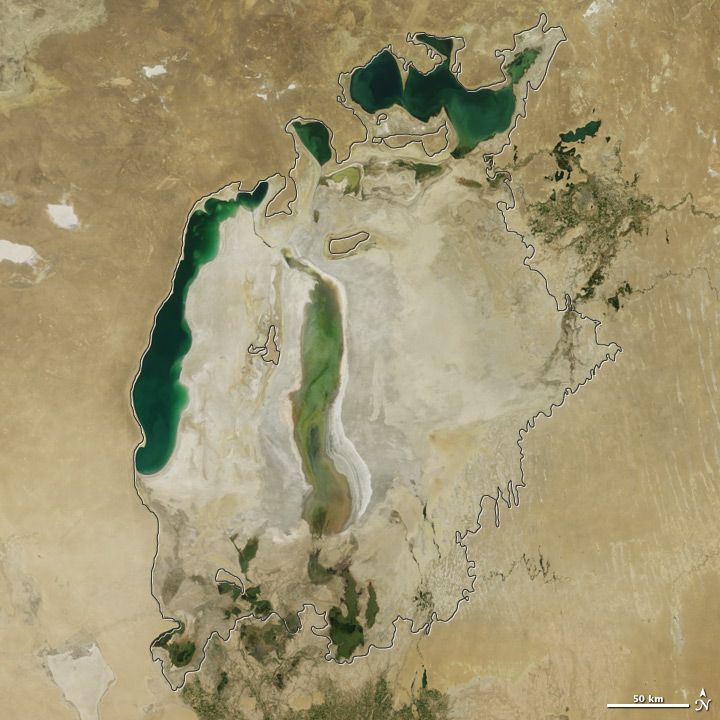 The Aral Sea Is Changing (15 pics)