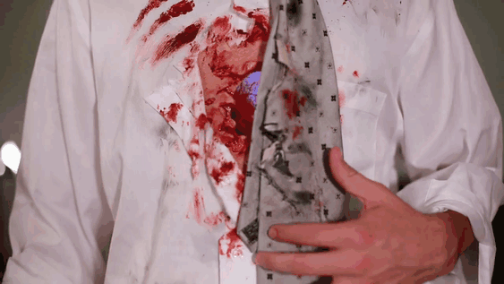 Smartphones Help You Make Your Halloween Costume Way Cooler (6 gifs)