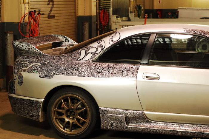 Giving Your Car A New Paint Job With A Sharpie (14 pics)