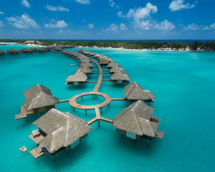 Bora Bora Is The Place To Be This Time Of Year (21 pics)
