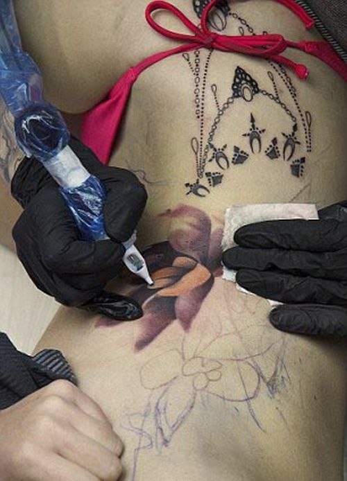 This Woman's Tattoo Was A Surprise (13 pics)