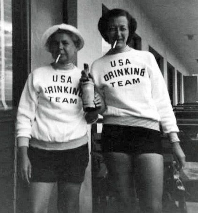 Drunk Americans Vintage Photo (47 pics)