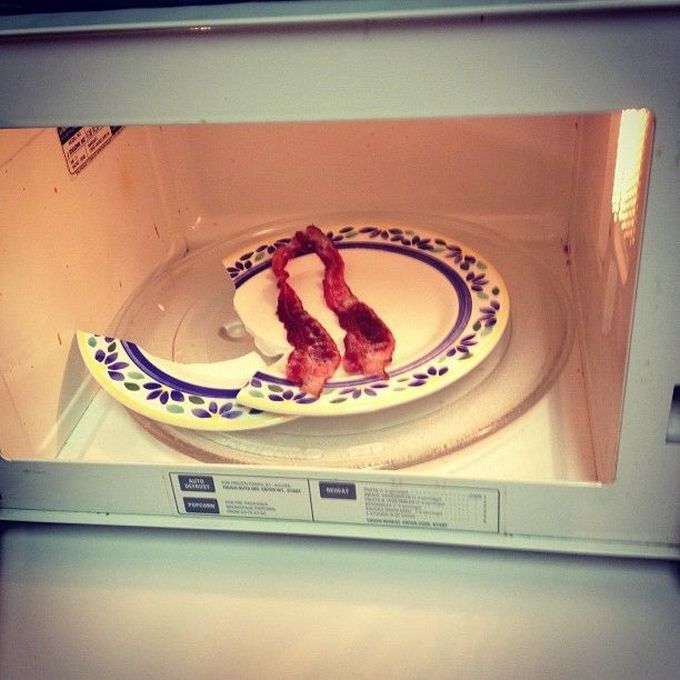 When Using Your Microwave Goes Wrong (25 pics)