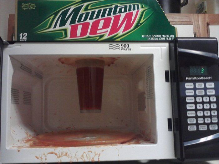 When Using Your Microwave Goes Wrong (25 pics)