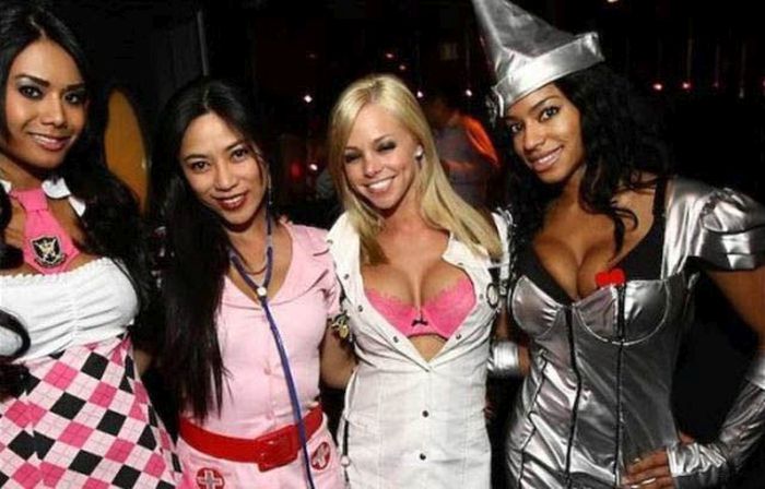 The Best Halloween Costumes For Busty Girls (71 pics)