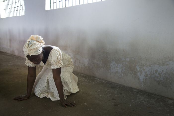 How Ebola Is Quickly Changing The World (40 pics)