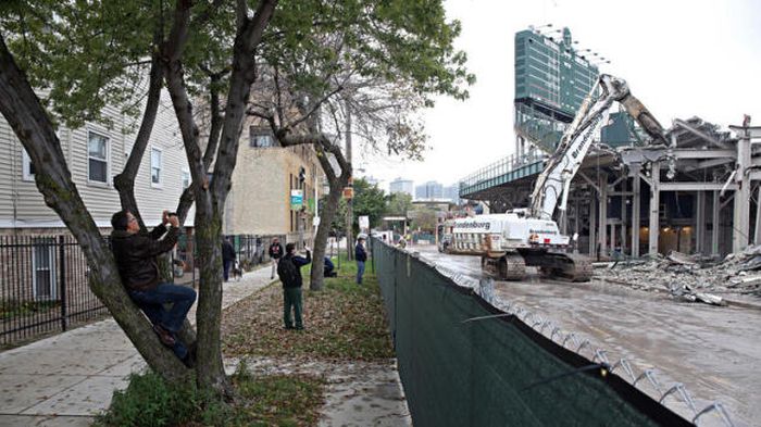 Wrigley Field Is Getting Torn Apart And Put Back Together (16 pics)