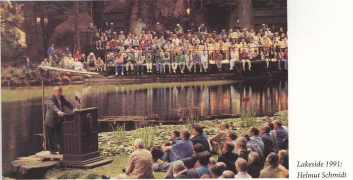 Candid Photos From The Bohemian Grove Meeting (15 pics)